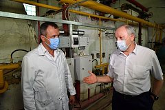 Валерий Радаев поставил задачи по ремонтно-строительным работам в Ершовской центральной районной больнице