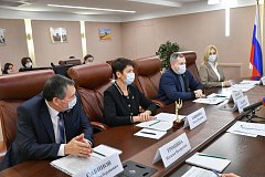 Валерий Радаев провел встречу с сопредседателями регионального штаба ОНФ
