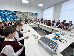 Школьники с. Мизино-Лапшиновка познакомились с профессией медика