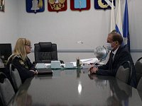 Рабочая встреча главы Татищевского муниципального района П.В.Суркова с руководителем Татищевского районного отделения судебных приставов Лысых Екатериной Александровной