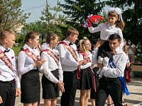 В добрый путь, выпускники!