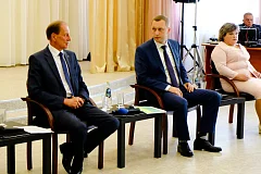 Роман Бусаргин поддержал предложения жителей по развитию Татищевского района  