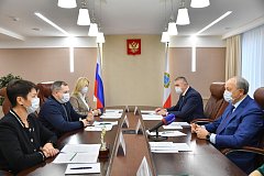Валерий Радаев провел встречу с сопредседателями регионального штаба ОНФ