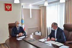Губернатор Валерий Радаев провёл встречи с главами Красноармейского и Новоузенского районов