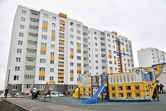Валерий Радаев и Сергей Степашин вручили ключи от новых квартир переселенцам из аварийного жилья