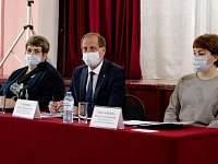 Встреча с жителями главы Татищевского района П.В.Суркова в селе Большая Ивановка