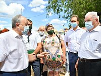 Валерий Радаев и Николай Панков обсудили проект благоустройства г. Пугачева с местными депутатами