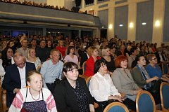 Роман Бусаргин вручил дипломы победителям III конкурса юных талантов <Новые имена Губернии>