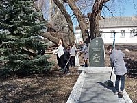 Благоустройство территории обелиска в селе Карамышка