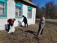 Субботник в школе села Карамышка