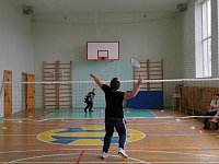 Соревнования по бадминтону
