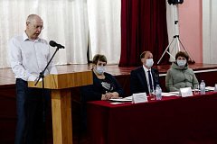 Встреча с жителями главы  Татищевского района П.В.Суркова  в селе Большая Ивановка
