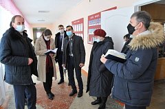 Рабочее совещание по вопросу ремонта школы и здания бывшего детского сада в с.Вязовка
