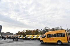 Районы Саратовской области получили новые школьные автобусы