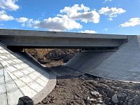 В районе завершается строительство моста через ручей Чекуриха