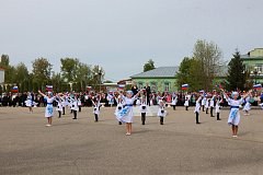 В р.п.Татищево прошел торжественный митинг на Центральной площади