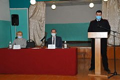Встреча с населением главы Татищевского района П.В.Суркова   в д.Полянское