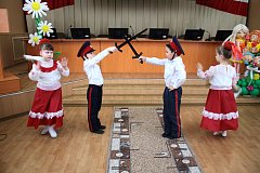 В р.п. Татищево состоялось  торжественное мероприятие "Одно целое", посвященное открытию Года семьи в России