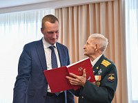 Роман Бусаргин встретился с председателем областного комитета ветеранов войны и военной службы, организации «Фонд Книги Памяти» Георгием Фроловым