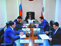 Совещание по  вопросу организации расчистки дорог регионального и муниципального значения, а также подъездных путей к социальным объектам и населенным пунктам в связи с неблагоприятными погодными условиями