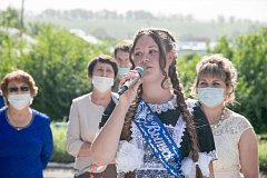 В добрый путь, выпускники!