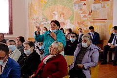 Встреча главы Татищевского района П.В.Суркова  с жителями с.Нееловка