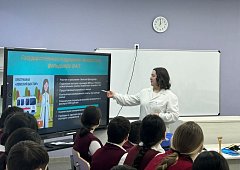 Школьники с. Мизино-Лапшиновка познакомились с профессией медика