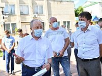 В Ершове Губернатор ознакомился с реализованным проектом по созданию комфортной городской среды