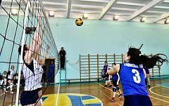 Второй игровой день Соревнований на Кубок главы Татищевского муниципального района по волейболу среди мужских и женских команд сезона 2022 года